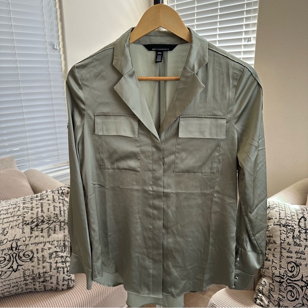 White House Black Market Light Green Collared Blouse